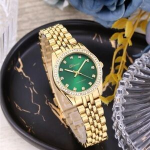 Quartz Gold Watch With A Green Dial, Good High Quality Watch, Made For Business.